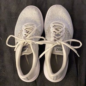 Nike Flex Contact White Grey Speck Sneakers Sz 7.5